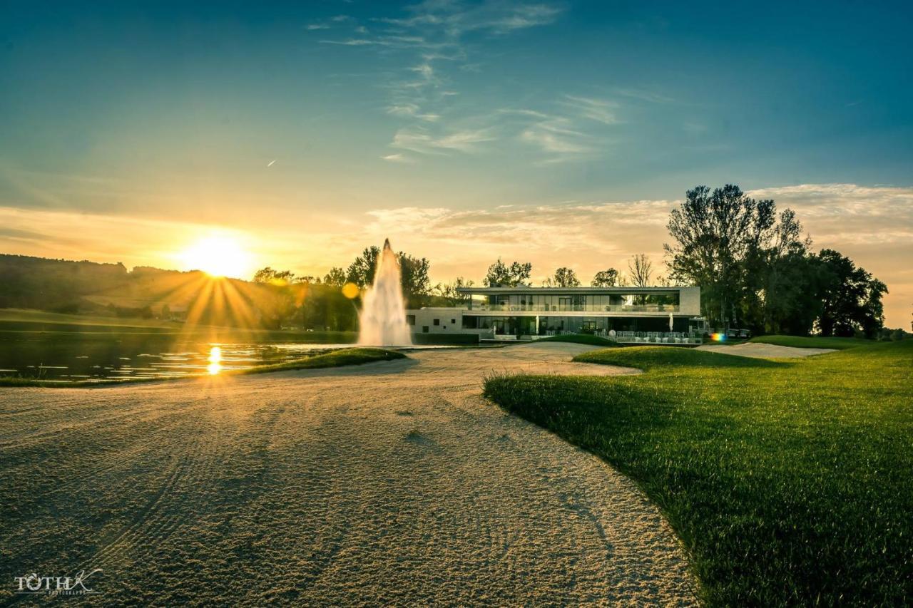 Zala Springs Golf Resort Zalacsany Exterior photo