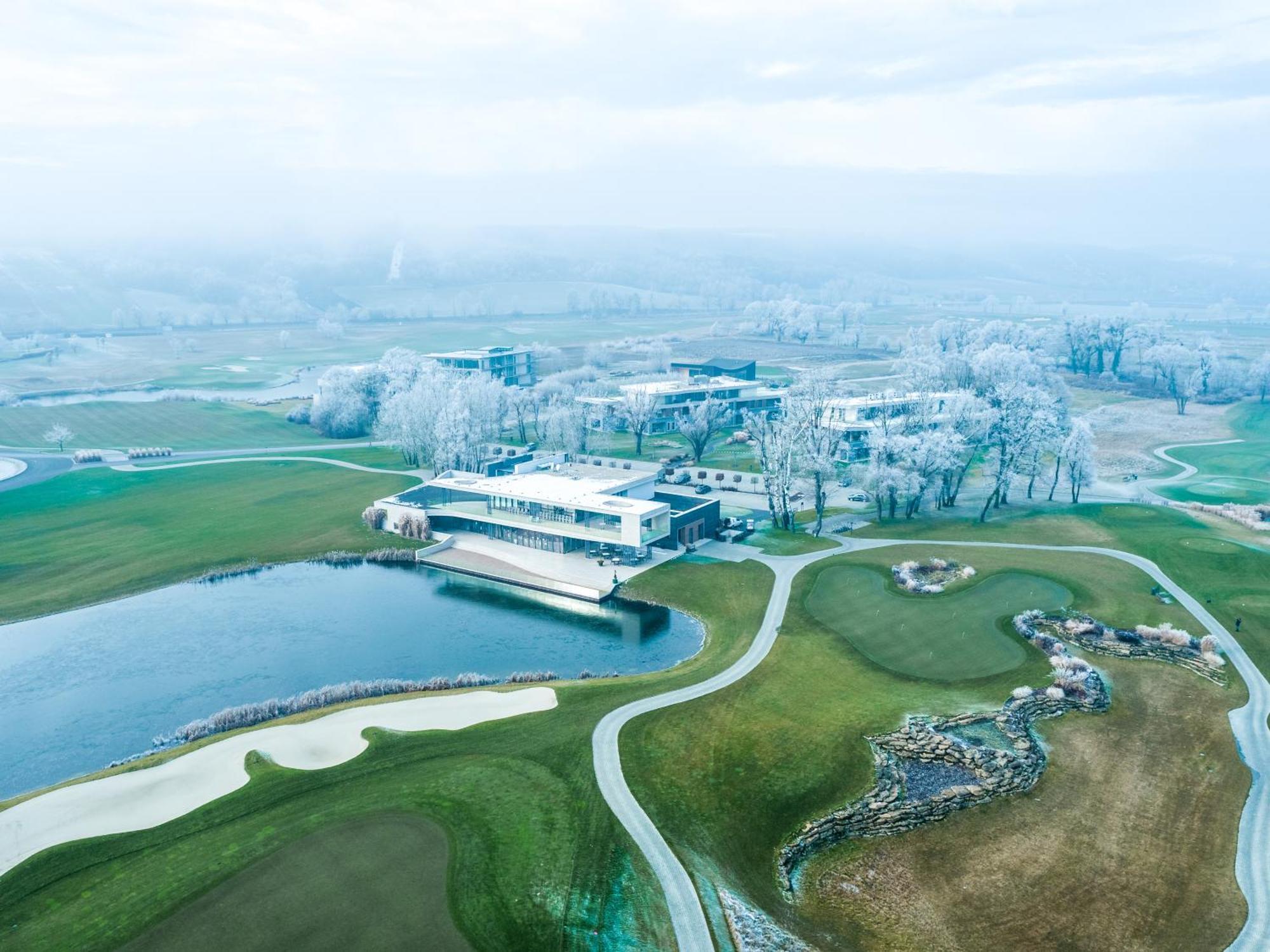 Zala Springs Golf Resort Zalacsany Exterior photo